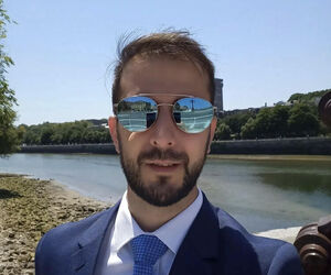 Victor