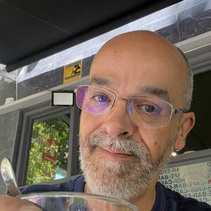 Iñaki león