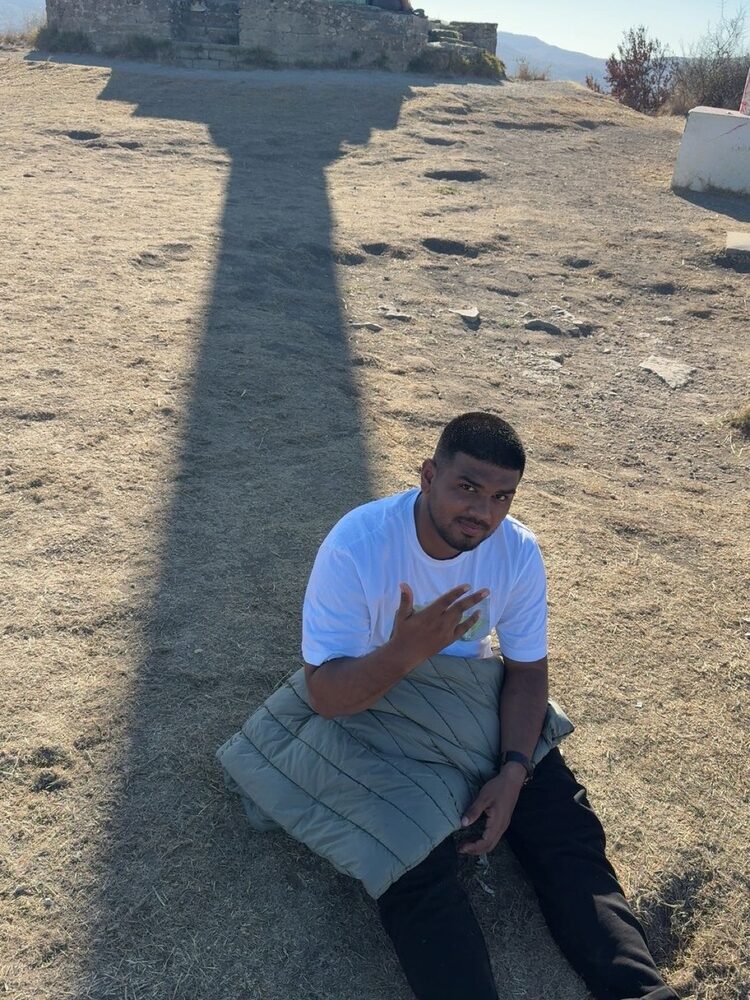 Foto de perfil de Hussain